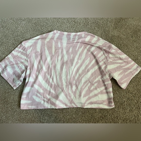Pink Zebra Crop Top Size Small - Picture 5 of 6